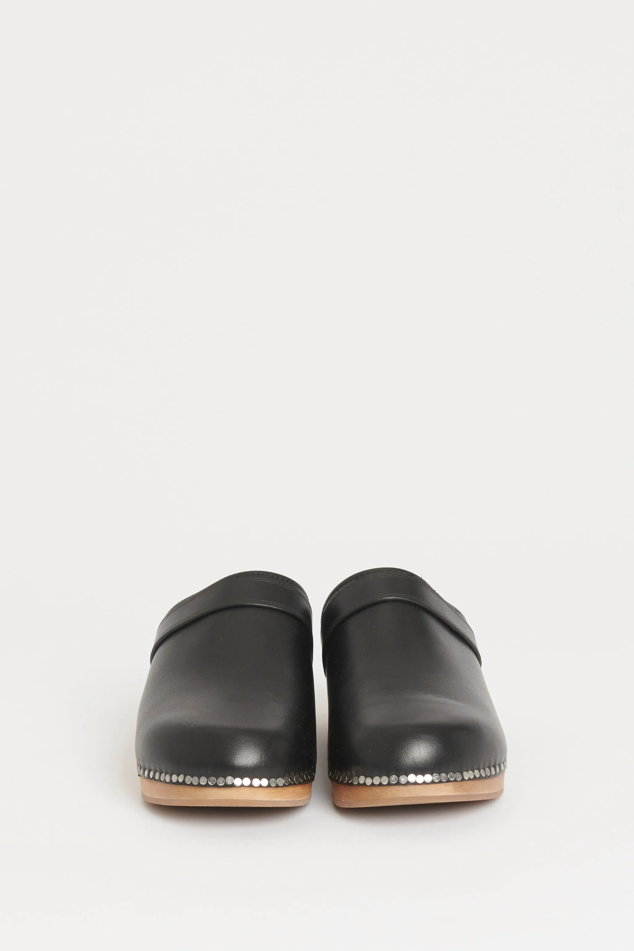 Black Leather Thalie Preowned Clogs